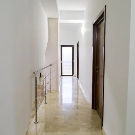 Guest house Pensiunea Dea House *